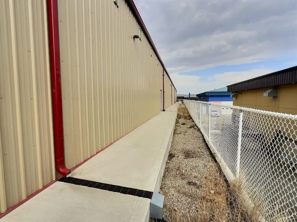 6701 53 Highway Ponoka AB T4J 1K3