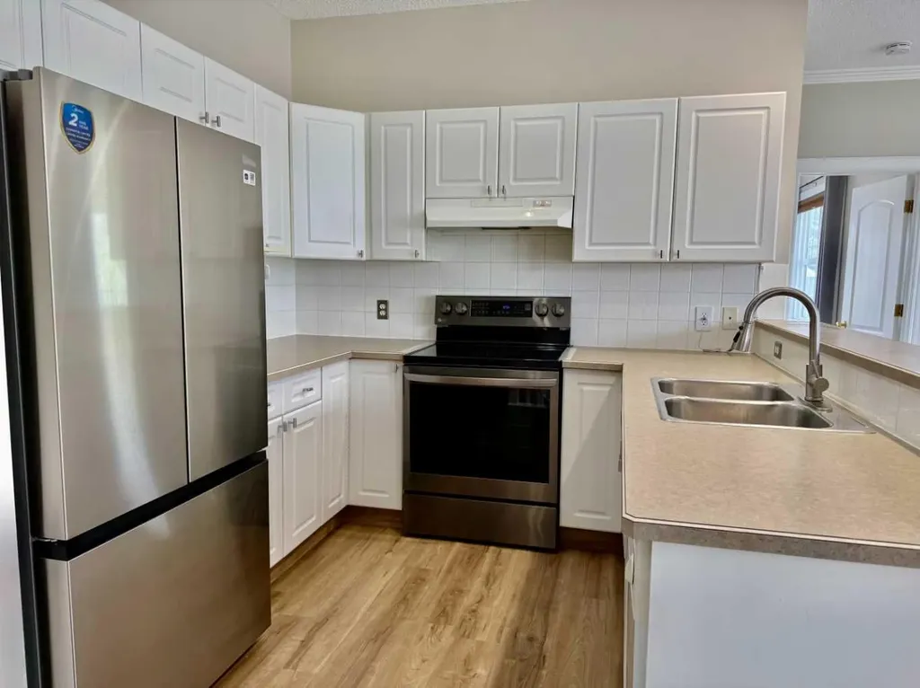 102 Prestwick Gardens SE Calgary AB T2Z 3V4