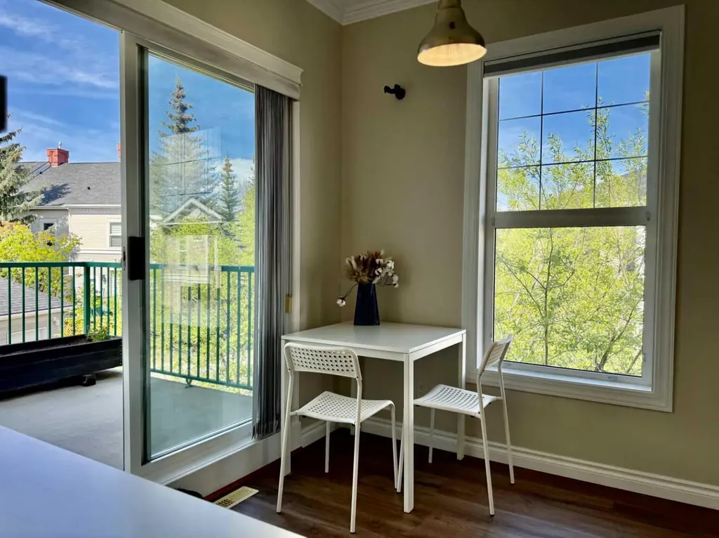 102 Prestwick Gardens SE Calgary AB T2Z 3V4