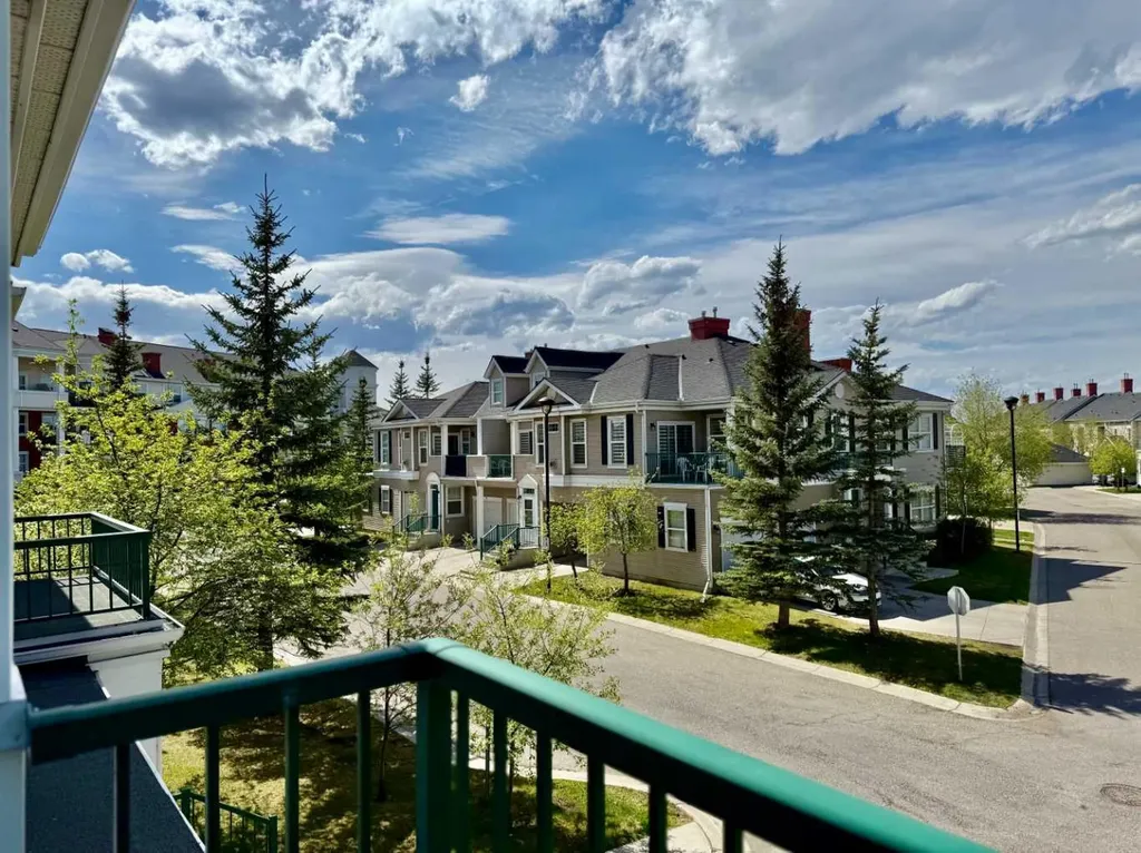 102 Prestwick Gardens SE Calgary AB T2Z 3V4