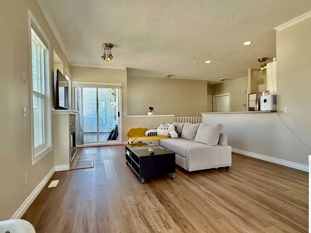 102 Prestwick Gardens SE Calgary AB T2Z 3V4