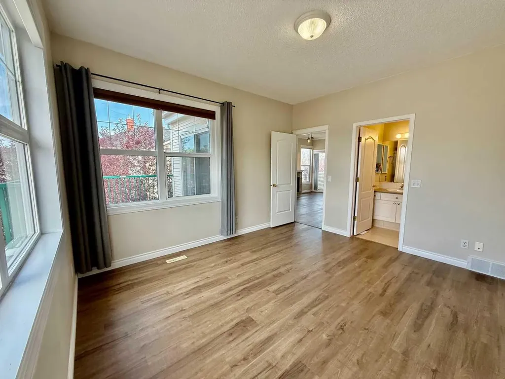 102 Prestwick Gardens SE Calgary AB T2Z 3V4