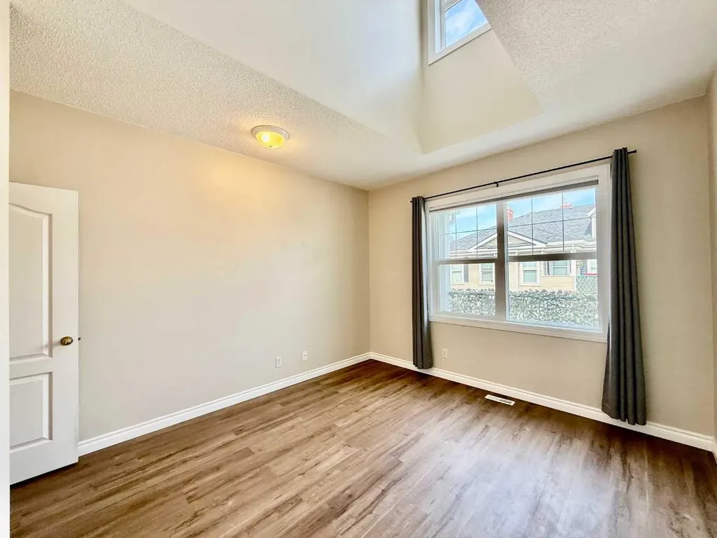 102 Prestwick Gardens SE Calgary AB T2Z 3V4