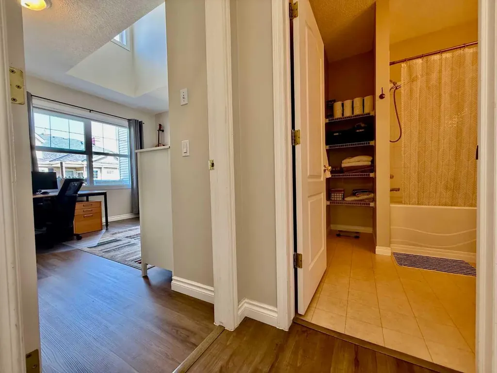 102 Prestwick Gardens SE Calgary AB T2Z 3V4