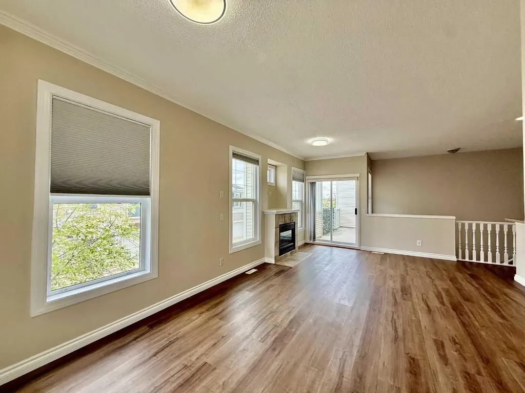 102 Prestwick Gardens SE Calgary AB T2Z 3V4