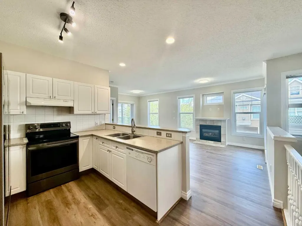 102 Prestwick Gardens SE Calgary AB T2Z 3V4