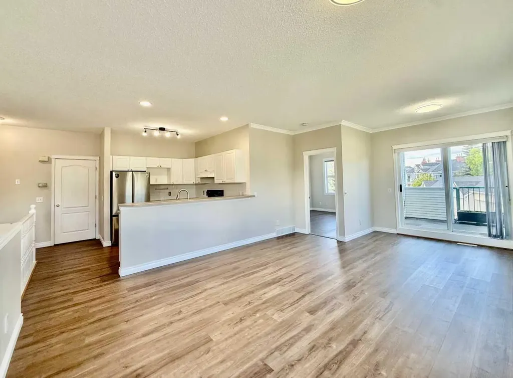 102 Prestwick Gardens SE Calgary AB T2Z 3V4