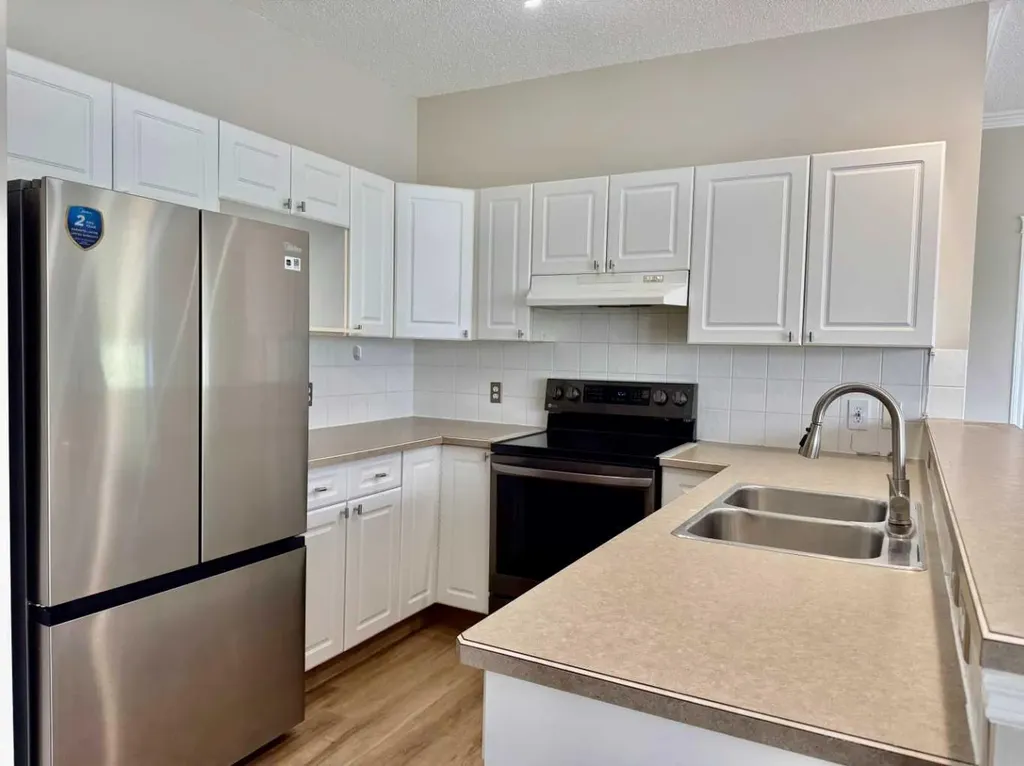 102 Prestwick Gardens SE Calgary AB T2Z 3V4