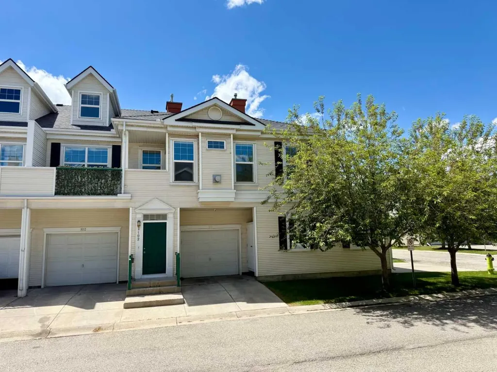 102 Prestwick Gardens SE Calgary AB T2Z 3V4