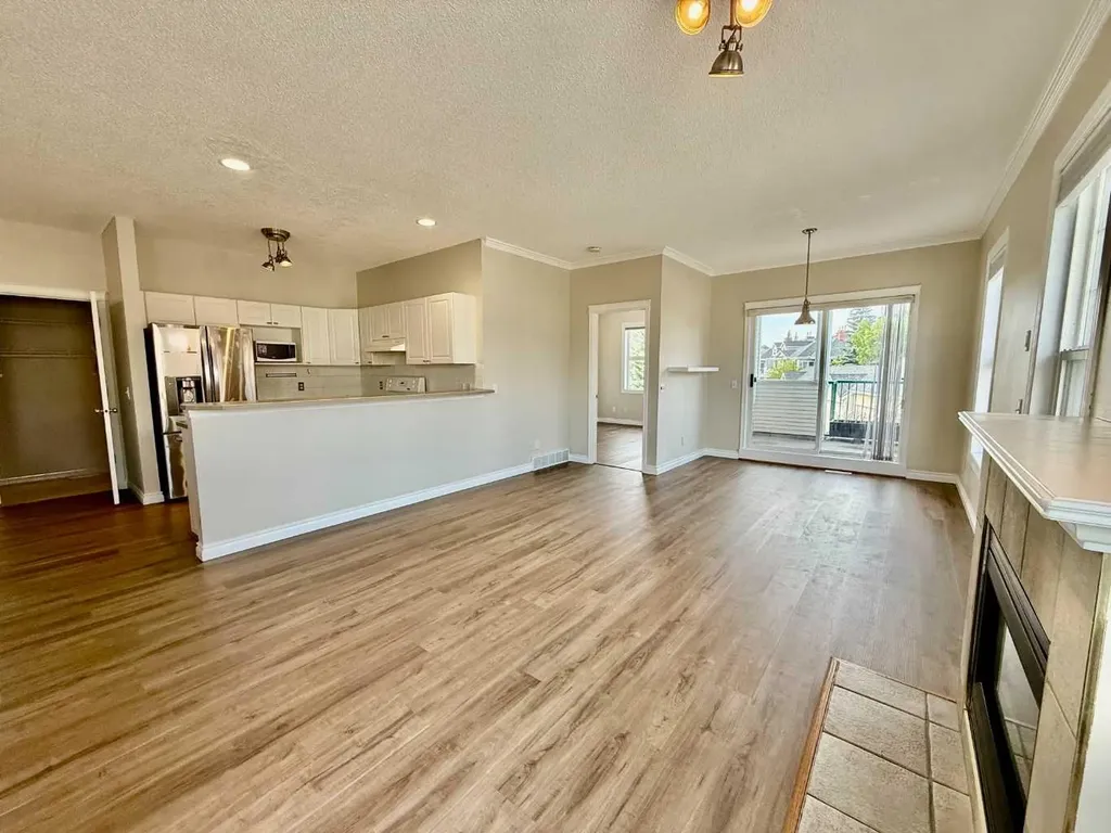 102 Prestwick Gardens SE Calgary AB T2Z 3V4