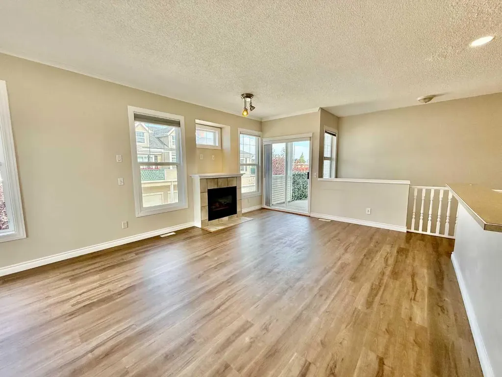 102 Prestwick Gardens SE Calgary AB T2Z 3V4
