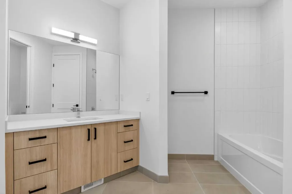 4907 Bowness Road NW Calgary AB T3B 1H1