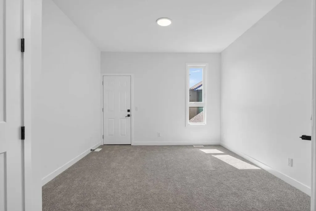 4907 Bowness Road NW Calgary AB T3B 1H1