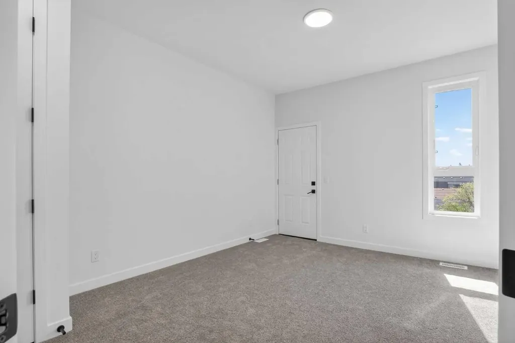 4907 Bowness Road NW Calgary AB T3B 1H1