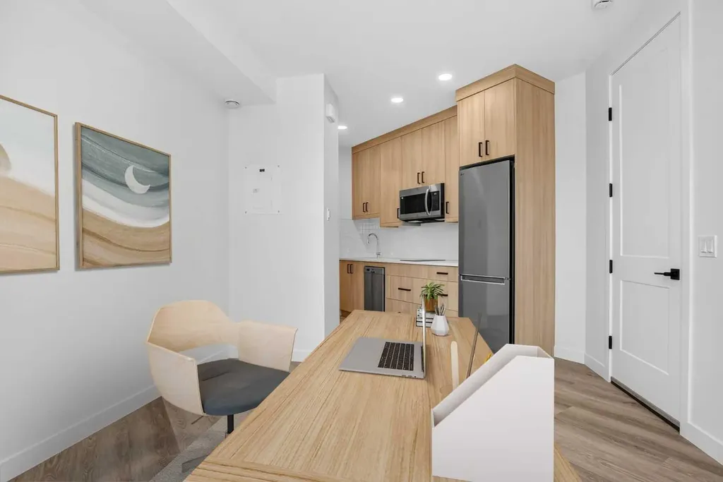 4907 Bowness Road NW Calgary AB T3B 1H1