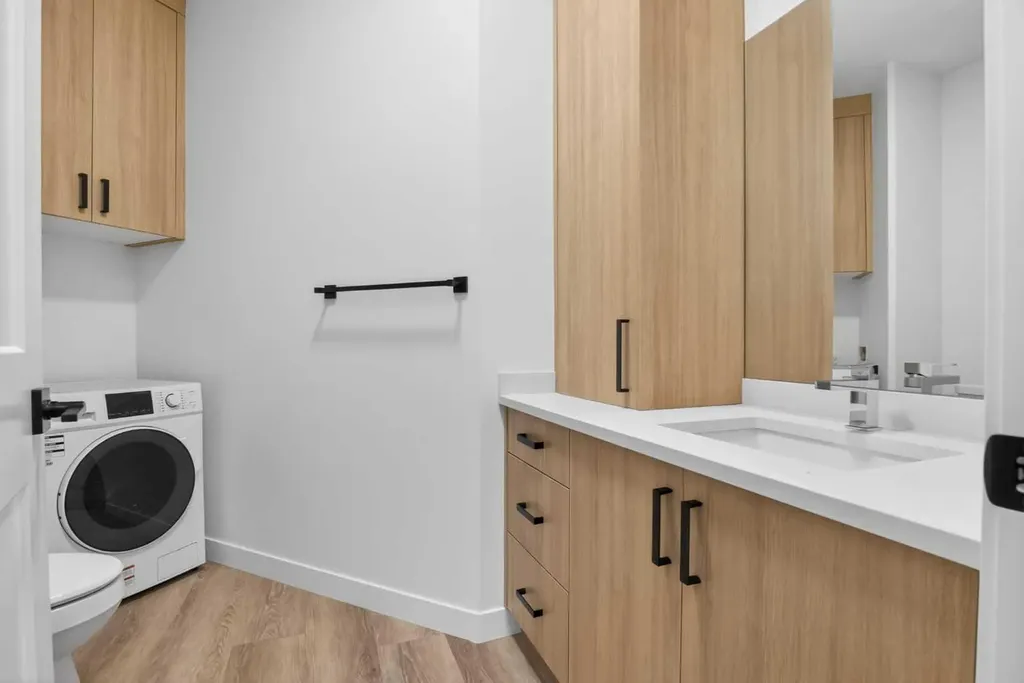 4907 Bowness Road NW Calgary AB T3B 1H1