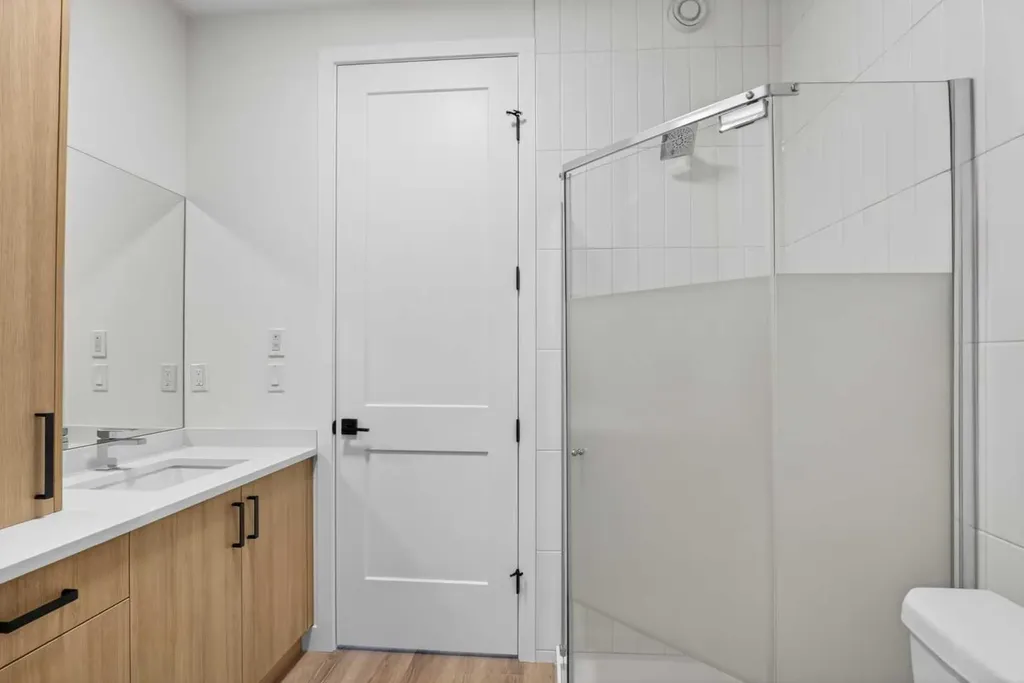 4907 Bowness Road NW Calgary AB T3B 1H1