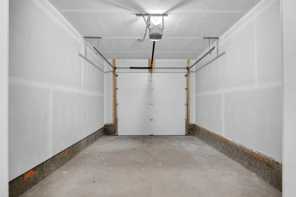 4907 Bowness Road NW Calgary AB T3B 1H1