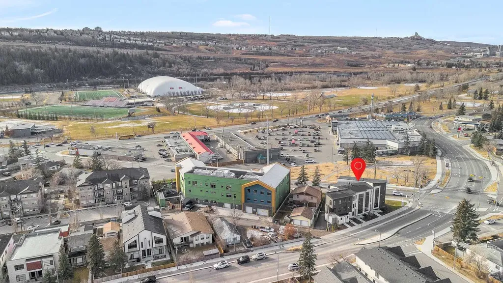 4907 Bowness Road NW Calgary AB T3B 1H1