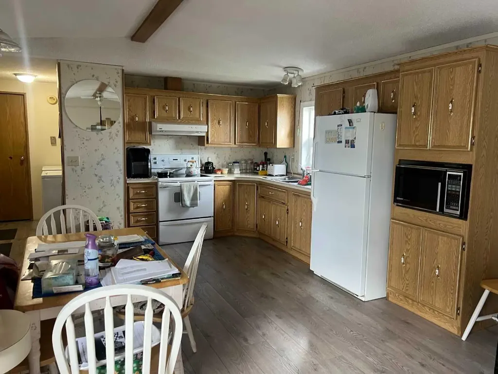 403 9 Street Fox Creek AB T0H 1P0