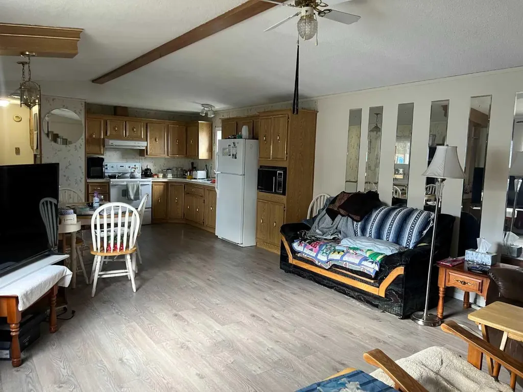 403 9 Street Fox Creek AB T0H 1P0