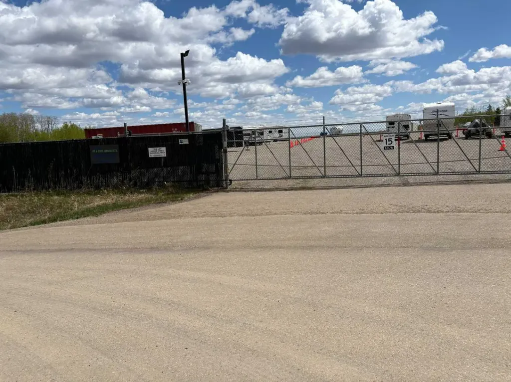 19-32532 Range Road 42 Rural Mountain View County AB T0M 1X0