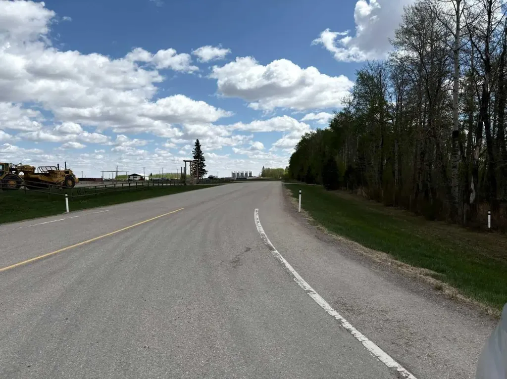 19-32532 Range Road 42 Rural Mountain View County AB T0M 1X0