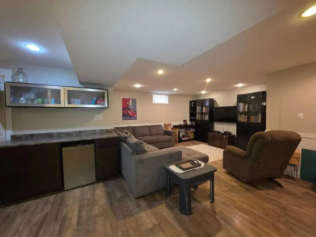 69 Alberta Crescent Lloydminster AB T9V0L8