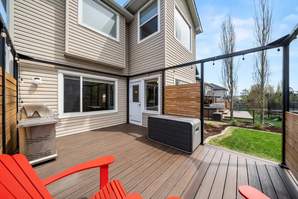 117 Westmount Road Okotoks AB T1S 2J5