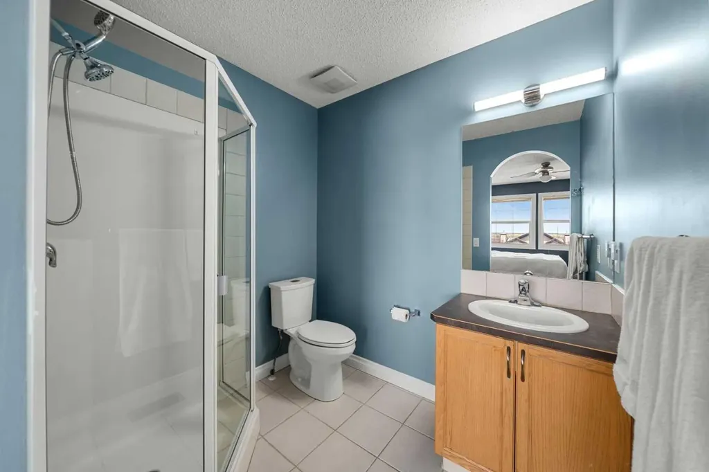117 Westmount Road Okotoks AB T1S 2J5