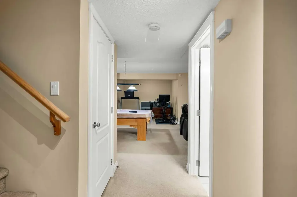 117 Westmount Road Okotoks AB T1S 2J5