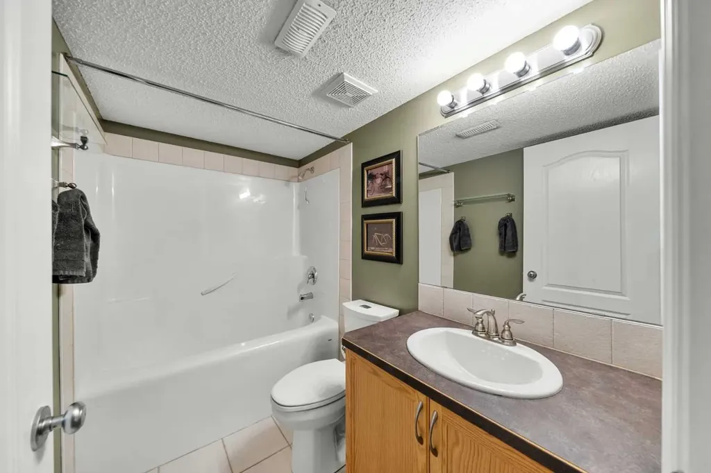 117 Westmount Road Okotoks AB T1S 2J5