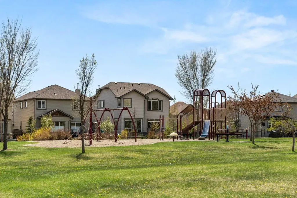 117 Westmount Road Okotoks AB T1S 2J5