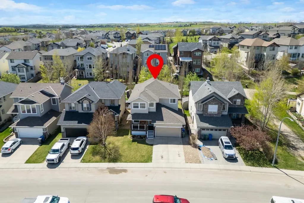 117 Westmount Road Okotoks AB T1S 2J5