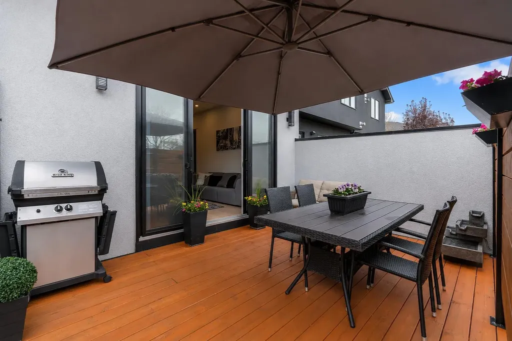 431 29 Avenue NW Calgary AB T2M 2M4