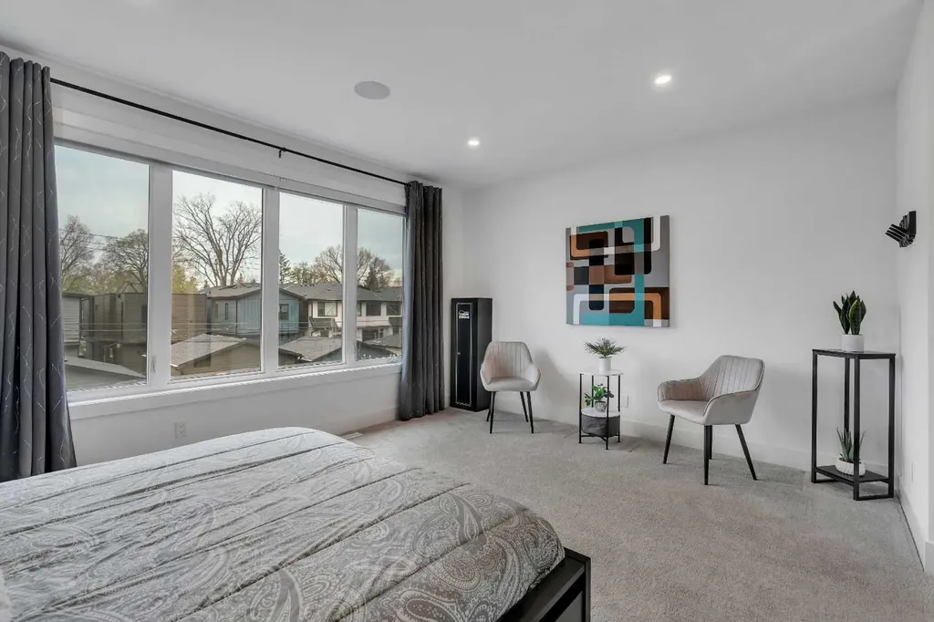 431 29 Avenue NW Calgary AB T2M 2M4