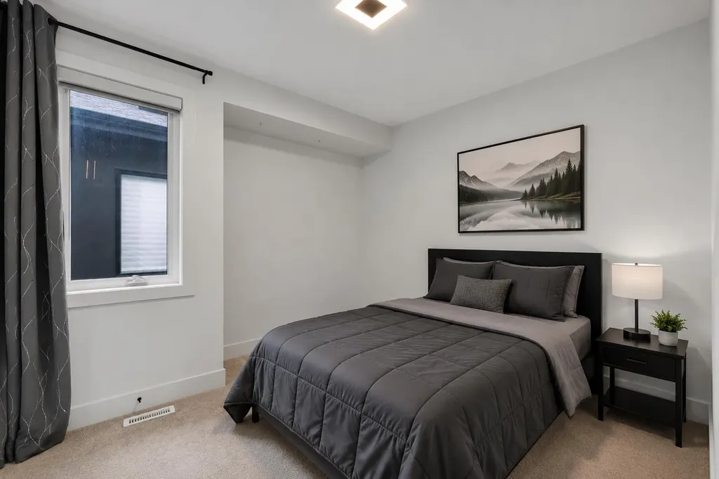 431 29 Avenue NW Calgary AB T2M 2M4