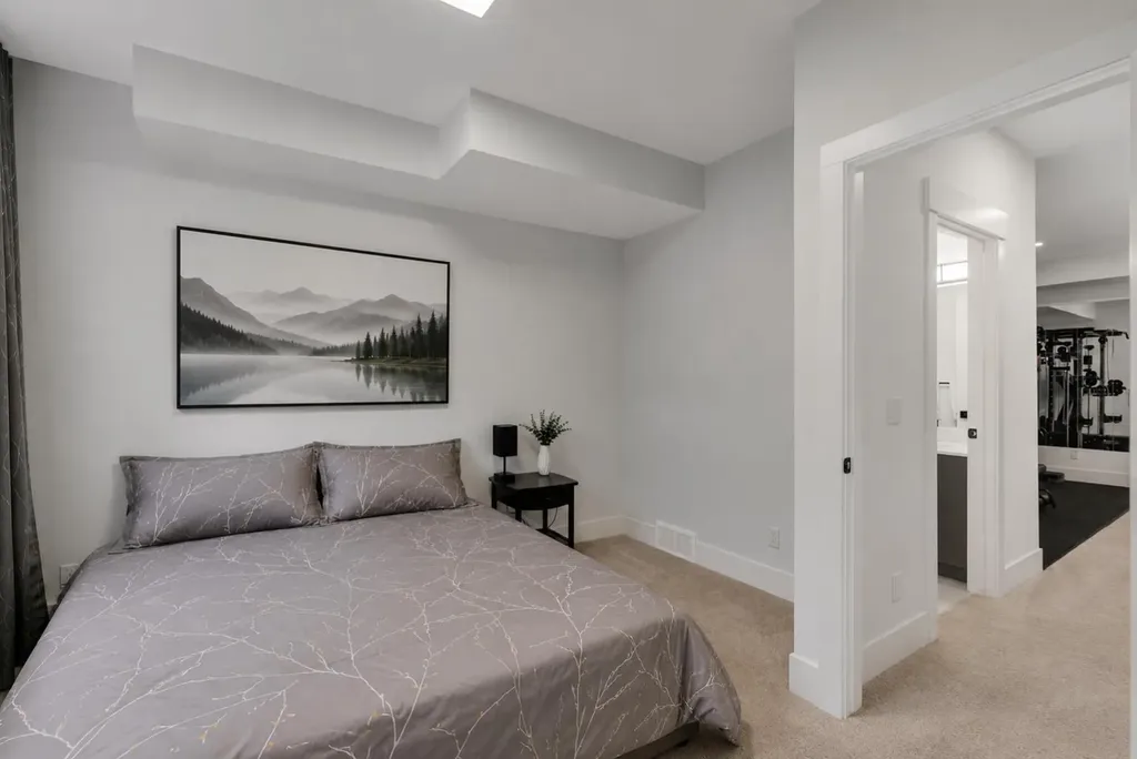 431 29 Avenue NW Calgary AB T2M 2M4