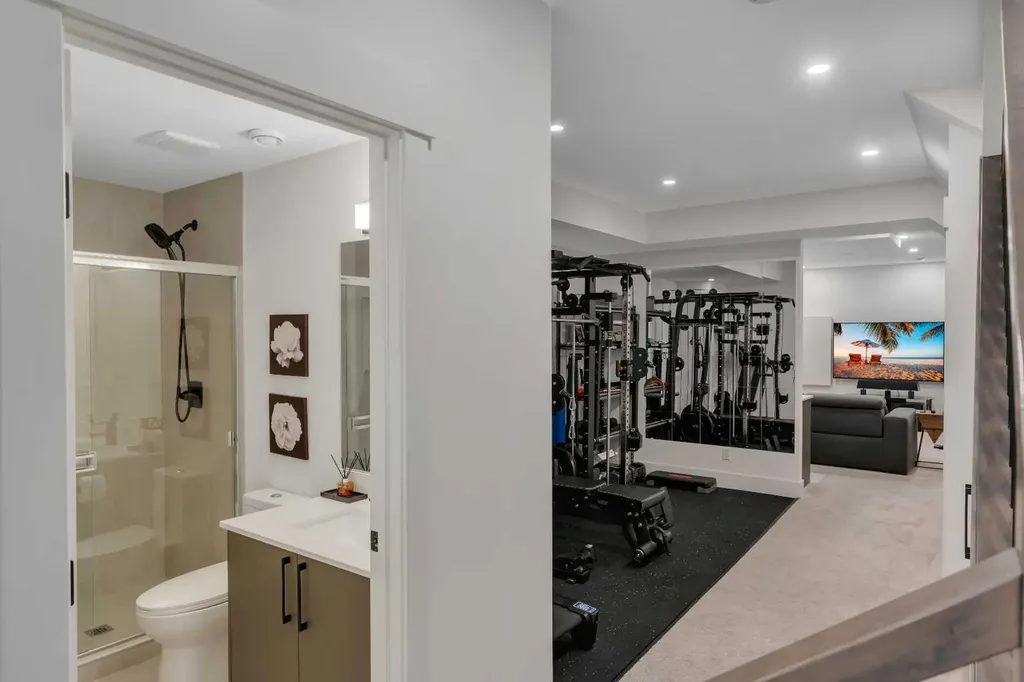 431 29 Avenue NW Calgary AB T2M 2M4