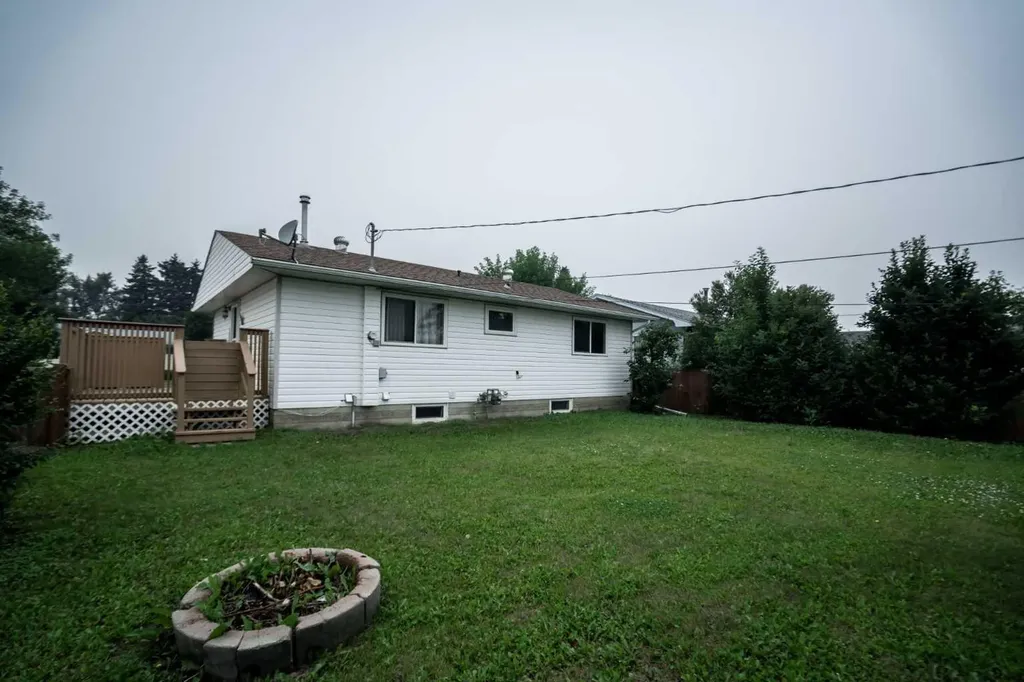 4904 52 Street Grimshaw AB T0H1W0