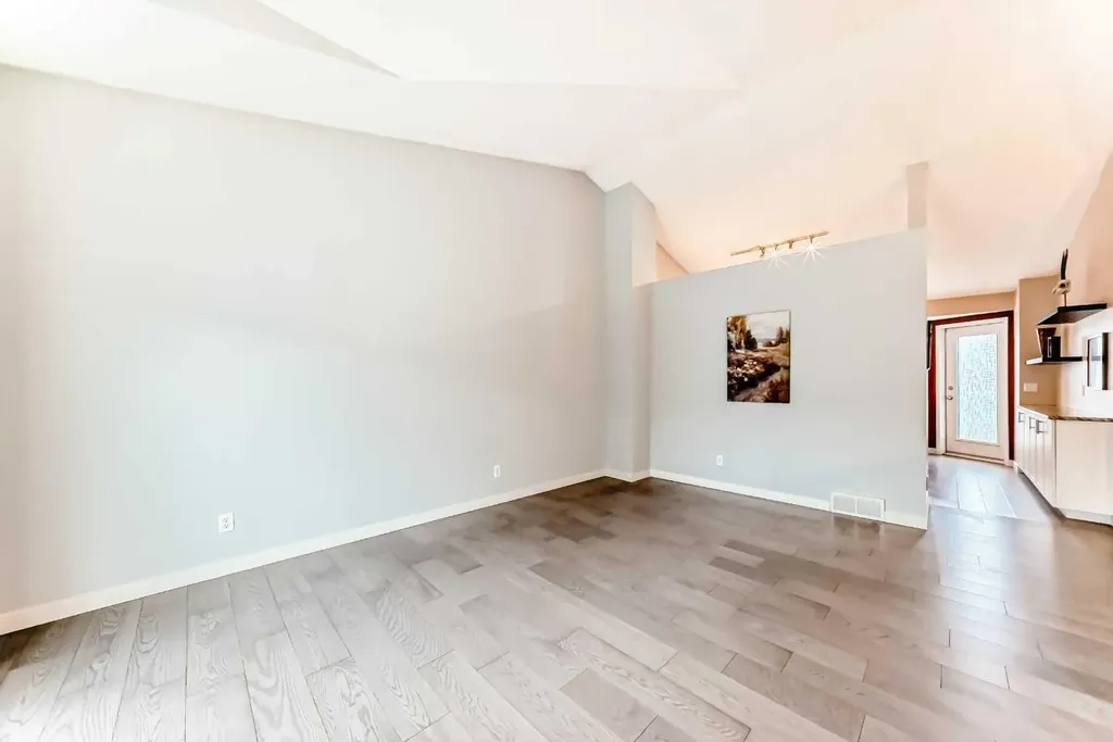 19 Sunlake Gardens SE Calgary AB T2X 3G4