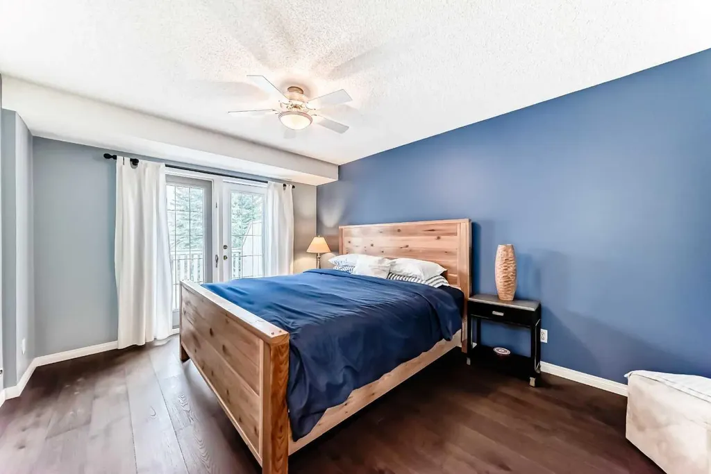 19 Sunlake Gardens SE Calgary AB T2X 3G4