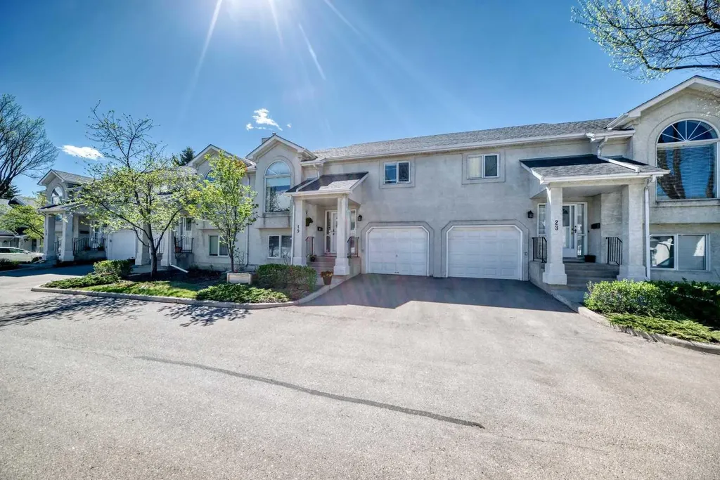 19 Sunlake Gardens SE Calgary AB T2X 3G4