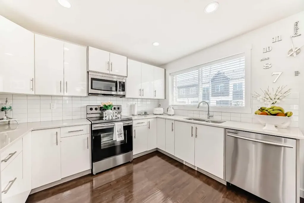 1530 Bayside Avenue SW Airdrie AB T4B4B5
