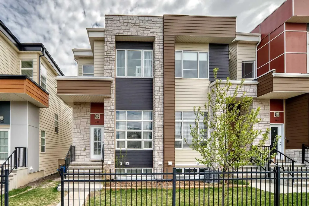1530 Bayside Avenue SW Airdrie AB T4B4B5