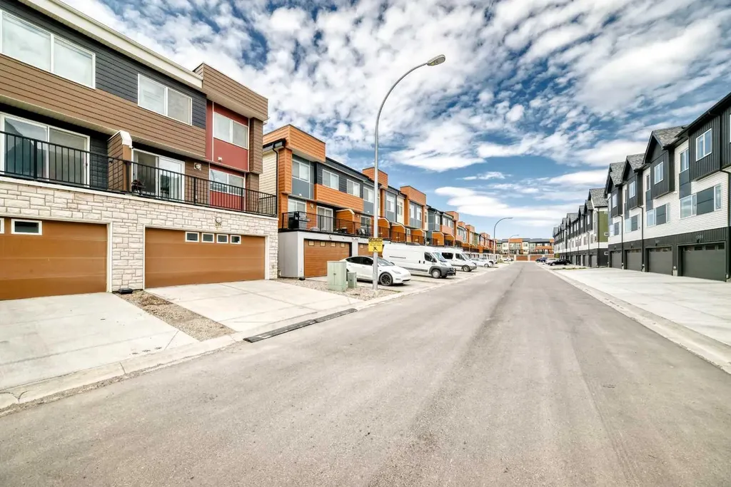 1530 Bayside Avenue SW Airdrie AB T4B4B5