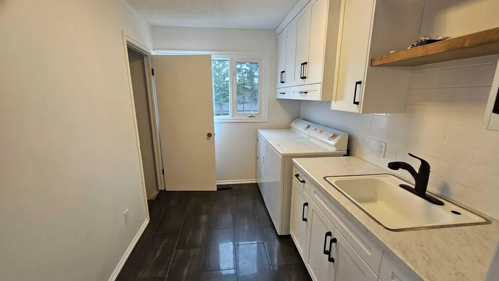 5209 51 Street Castor AB T0C 0X0
