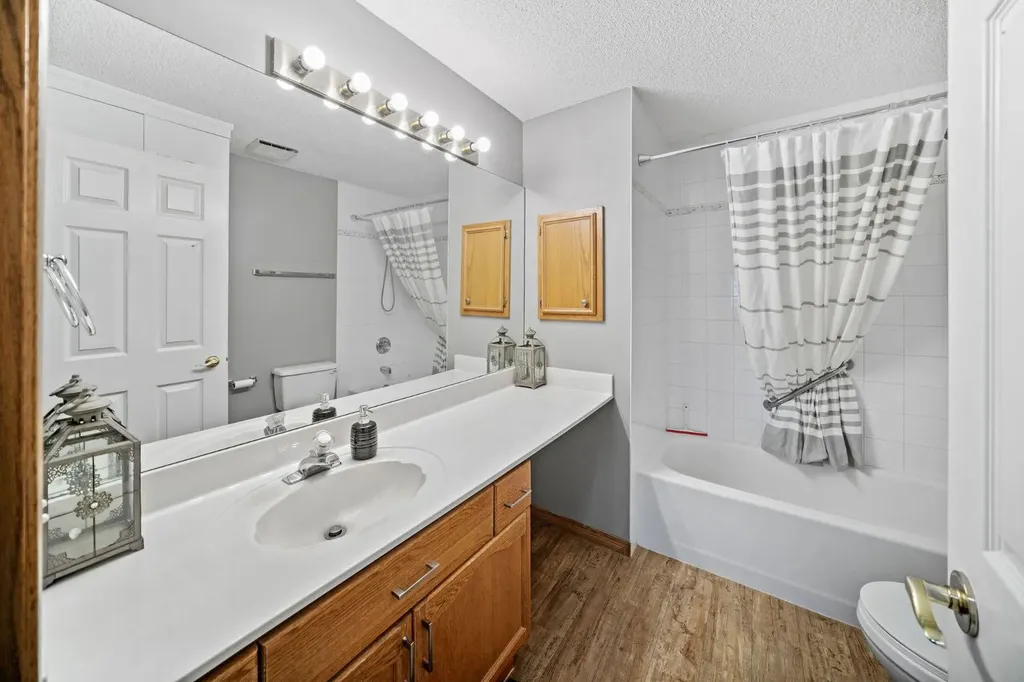 200 Lincoln Way SW Calgary AB T3E7G7