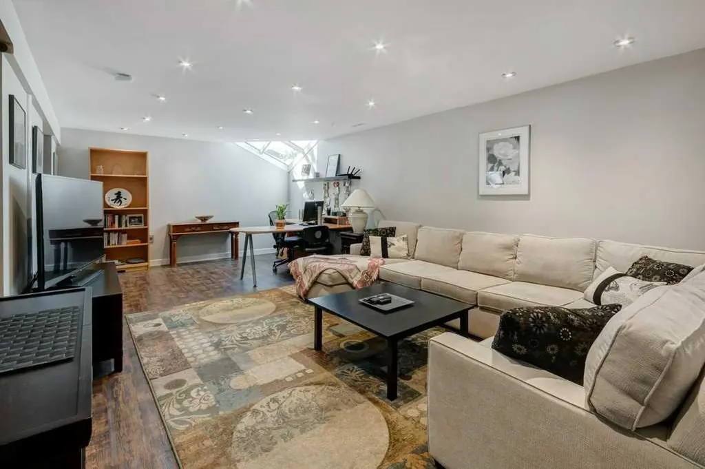 30 & 32 New Street SE Calgary AB T2G 3X9