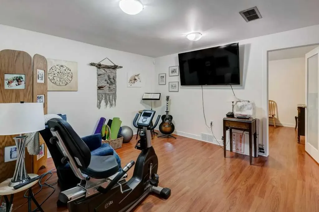 30 & 32 New Street SE Calgary AB T2G 3X9